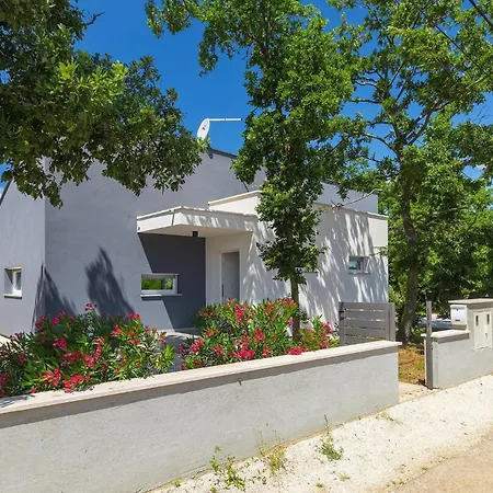 Holiday home Noemi *