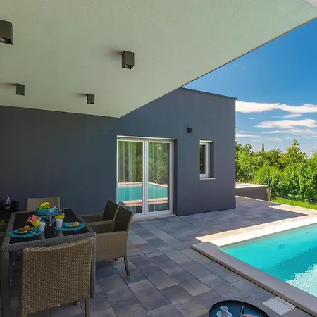 Holiday home Noemi *